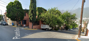 Casa en Esquina de 3 Recámaras con Vistas a las Montañas en Monterrey, Brisas