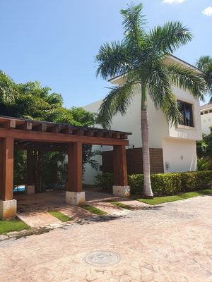 Villa en Venta en  Yucatan Country Club, Mérida