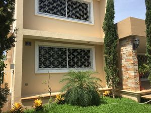 Casa en Venta en Jardines de Miraflores, Mérida Yucatán
