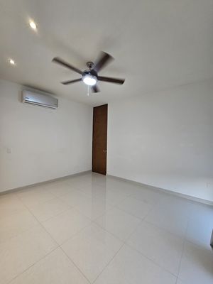 Casa en venta en Temozón Norte de 4 recámaras en Mérida Yucatán