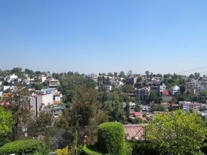 CASA EN VENTA EN BOSQUES DE LAS LOMAS, PARA REMODELAR. BOSQUE DE SAUCES