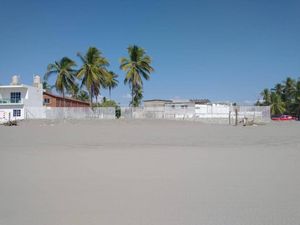 Venta de terrenos en Puerto Arista frente al mar