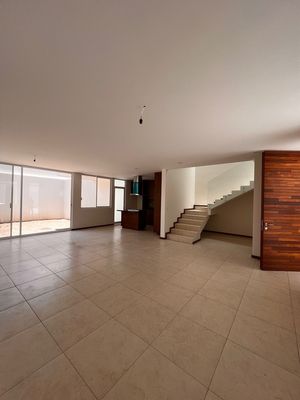 SE VENDE CASA EN SANTA MONICA