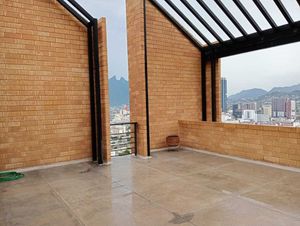 HERMOSO PH EN TORRE HISTORICAH, 2 REC, TERRAZA 60M2