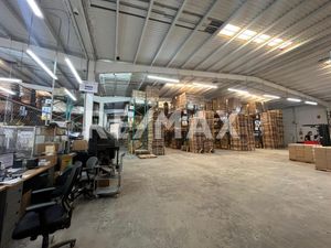 BODEGA EN RENTA DE 3,826.76 M2, EN INSURGENTES, TIJUANA B.C.