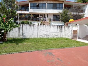 CASA DE 600 MTS DE TERRENO A 5 MINUTOS DEL CENTRO DE CUERNAVCA