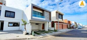 Preciosa casa en preventa en lomas de la Rioja ubicado en Veracruz