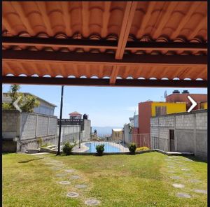 Casa estilo campirano en condominio con seguridad privada en Lomas de Ahuatepec