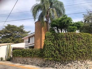 Bonita Residencia de Estilo Colonial Mexicano en Cuernavaca!!