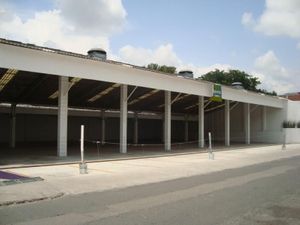 RENTA SUPER LOCAL COMERCIAL ó BODEGA   EN EL CENTRO DE JIUTEPEC