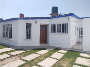 Casa en renta en Jesus Manuel tapia 11, Pentecostes, Texcoco, México.