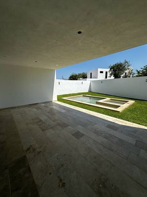 Casa en venta en privada cholul merida