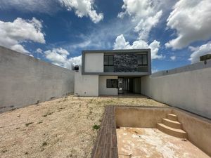 Casa de dos pisos  con piscina en CUMBRE DZITYA