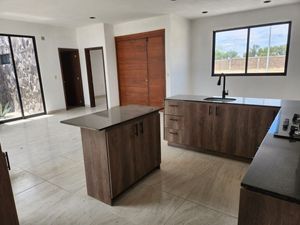 CASA EN VENTA EN CUMBRES DE SAN MIGUEL