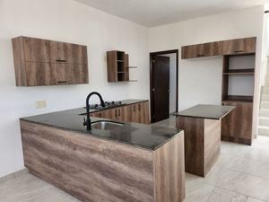 CASA EN VENTA EN CUMBRES DE SAN MIGUEL