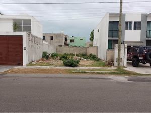 Venta de terreno 198 m2 en paseo de pensiones, Mérida