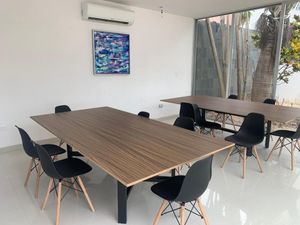 Renta de casa ideal para oficina en Temozon Norte de 670 m2