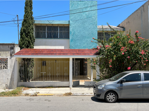 Casas en venta en Av Gobernadores, Barrio de Sta Ana, Campeche, Camp.,  México, 24010