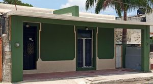 Venta de casa de una planta con piscina en el Centro de Mérida