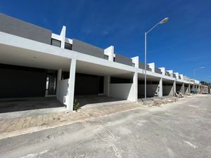 Townhouses en Venta a 20 Minutos de la playa, Mérida Yucatán