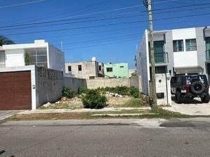 Venta de terreno 198 m2 en paseo de pensiones, Mérida