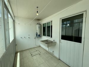 RENTA CASA EN JURIQUILLA