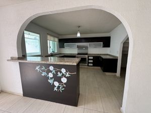 RENTA CASA EN JURIQUILLA