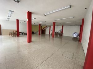 Local comercial de 2 niveles EN RENTA, Centro de Pachuca