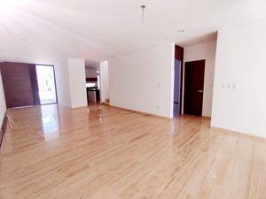 Casa en Venta de 4 Recamaras ENTREGA INMEDIATA en Privada Santa Gertrudis Merida