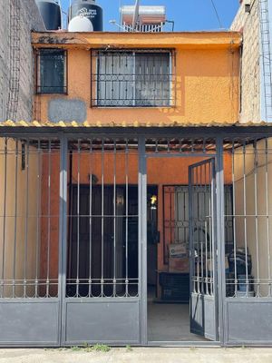 Casa en venta en calle Virgen de los remedios 535, La Candelaria,  Tlaquepaque, Jalisco, 45600.