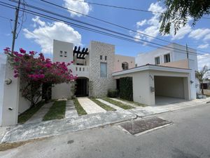 Hermosa casa en Montebello, Mérida ubicación inmejorable VENTA