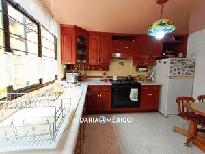 CASA EN VENTA EN COYOACÁN, CON 4 RECAMARAS.