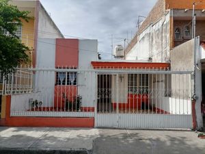 Casa en venta en jesus Galindo y villa, Jardines de La Paz, Guadalajara,  Jalisco, 44860.