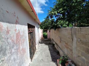 VENTA DE CASA EN TIXPEHUAL ,  AMPLIA Y COMODA $ 2'395,000.00