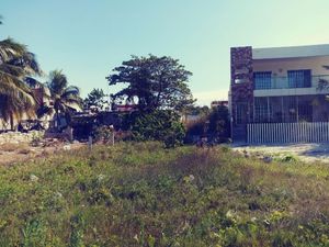 Renta Terreno frente nuevo malecón de Progreso  y centro vacacional obrero