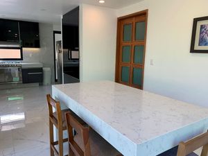 Casa Remodelada en Loma de Valle Escondido