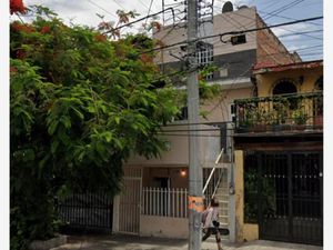 Casa en venta en Lomas de San Eugenio, 44720 Guadalajara, Jal., México.  Bodega Aurrera, Diócesis de San Juan de los Lagos, Virgen de Guadalupe  Reina del Tepeyac