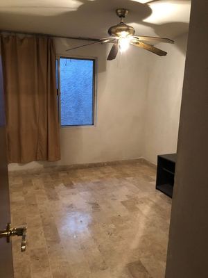 Casa en venta en La Florida, Monterrey, Nuevo León, 64810. Tecnológico de  Monterrey, Preparatoria #15 UANL Unidad Florida, Walmart Chapultepec