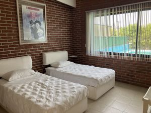 Renta de casa con muebles lomas de COCOYOC