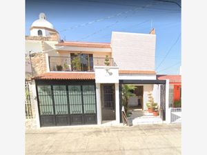 Casa en Venta en Las Aguilas Zapopan