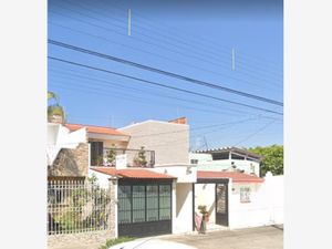 Casa en Venta en Las Aguilas Zapopan