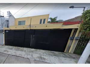 Casa en Venta en La Calma Zapopan