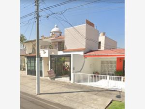 Casa en Venta en Las Aguilas Zapopan