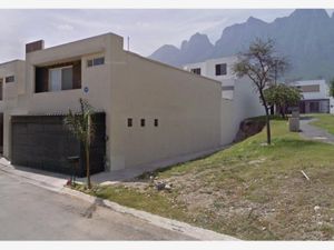 Casa en Venta en Cumbres Madeira Monterrey