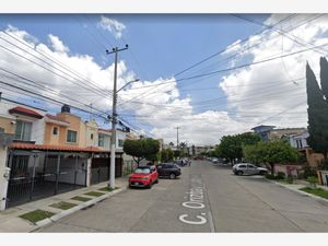 Casa en Venta en Puerta del Sol Zapopan