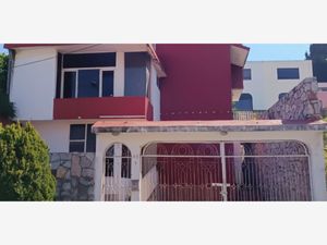 Casa en Venta en Lomas del Marmol Puebla