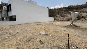 Lomas del Rio terreno plano en venta