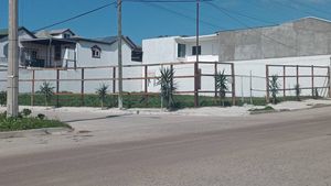 TERRENO EN  ESQUINA EN RENTA EN PLAYAS DE ROSARITO 400 M