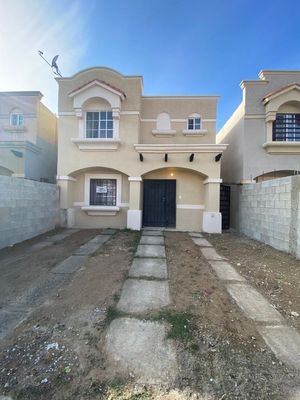 RENTA  DE CASA  EN URBI QUINTA DEL CEDRO