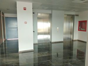 Renta de Oficina Moderna en el Edificio SkyWork Norte de Merida